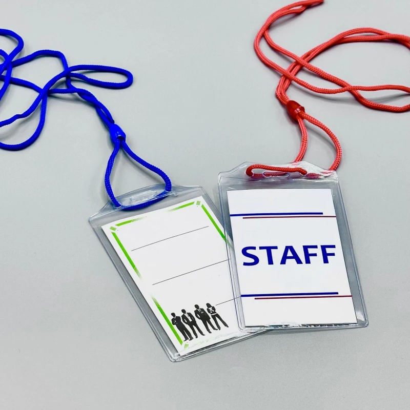 Legitimație de Plastic cu Șnur Albastru/Roșu