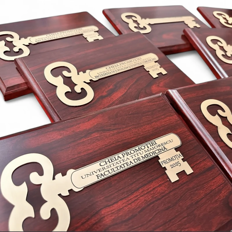 Cheia Promoției cadou final an școlar pentru Şef de Promoție 